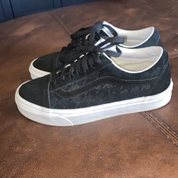 Vans - Picture 2 of 7